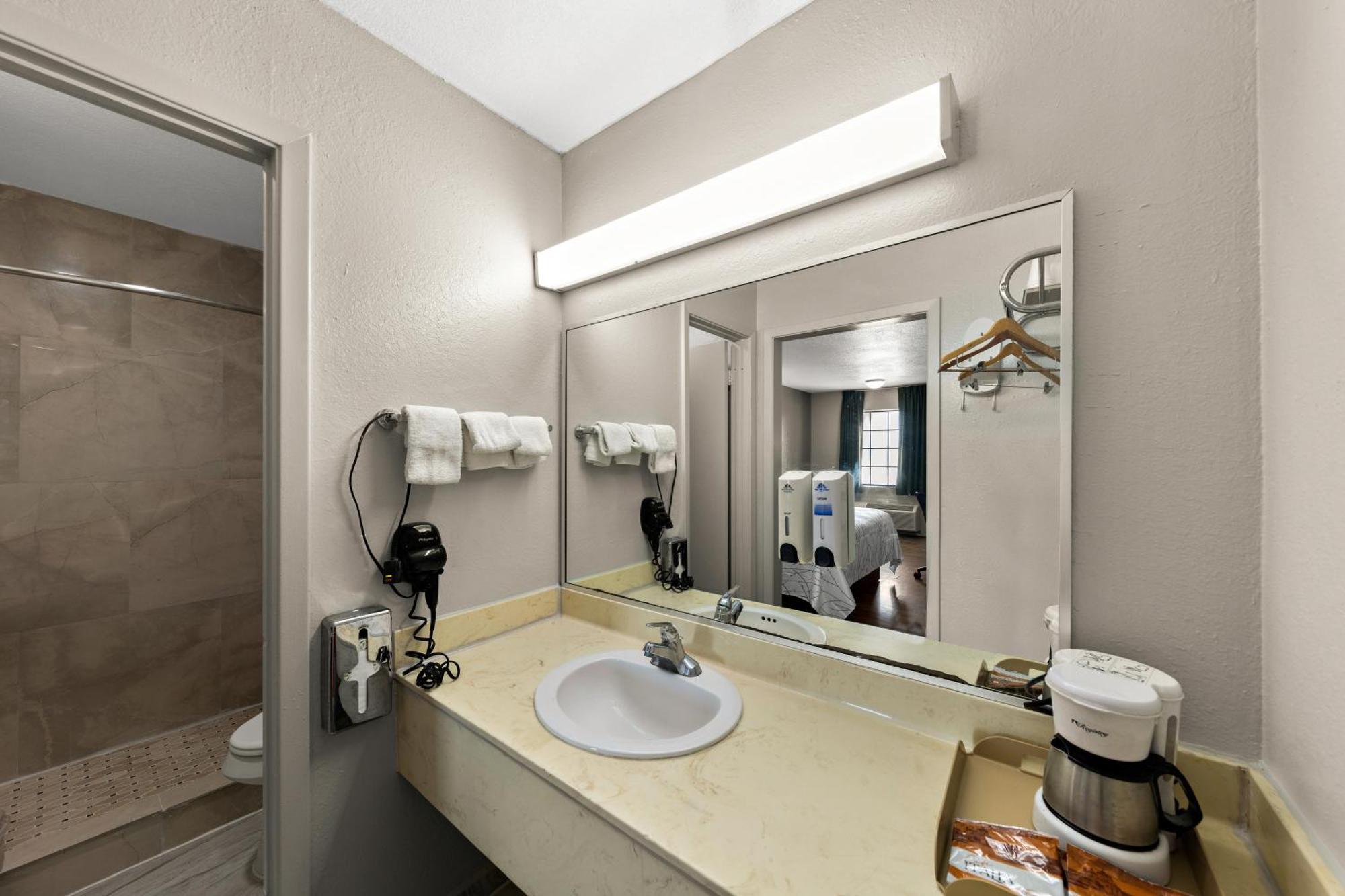 Americas Best Value Inn Bonham Eksteriør bilde